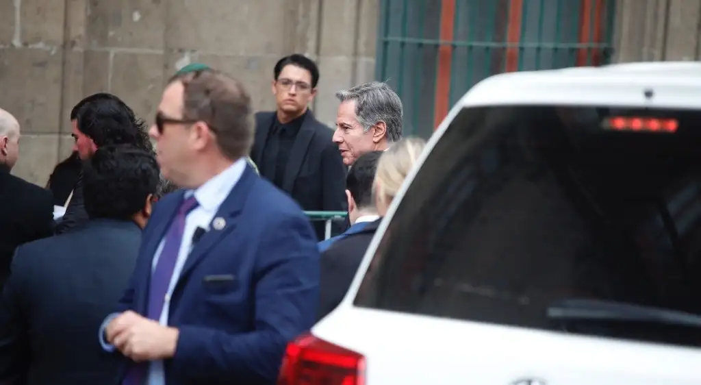 Llegada de la delegación estadunidense, encabezada por el secretario de Estado, Antony Blinken, a Palacio Nacional, para una reunión con el presidente Andrés Manuel López Obrador, en la Ciudad de México, el 27 de diciembre de 2023. Foto Cristina Rodríguez




