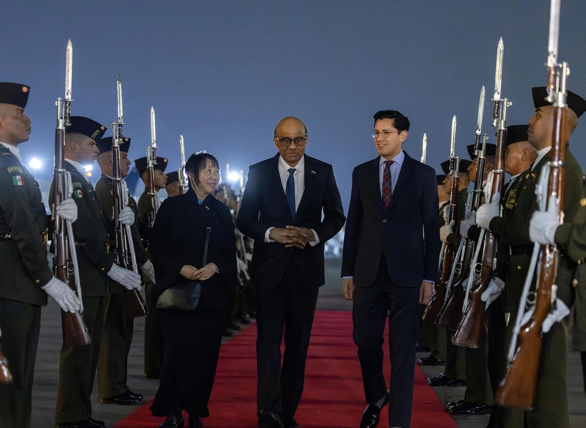 El presidente de Singapur, Tharman Shanmugaratnam, arribó este domingo a México para realizar una visita de Estado. Como parte de la agenda, este lunes se reunirá con la presidenta Claudia Sheinbaum. Foto 