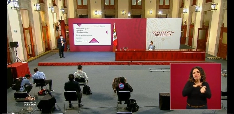 Aspectos de la conferencia de Créditos a la Palabra de este 12 de agosto.