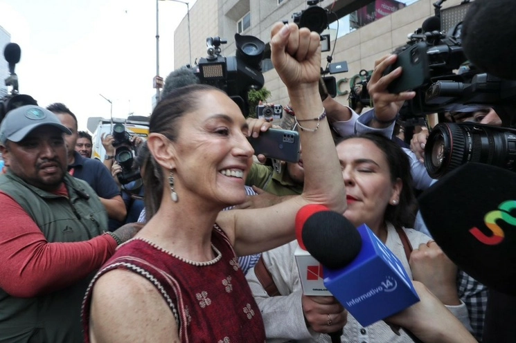 La Jefa de Gobierno de la Ciudad de México, Claudia Sheinbaum, llegó al Consejo Nacional de Morena. Foto Marco Peláez
