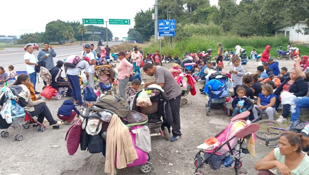 Los migrantes permanecerán tres días en Veracruz antes de continuar su camino. Foto Eirinet Gómez