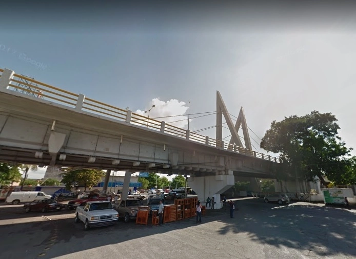El Puente Grijalva fue cerrado por un daño en su estructura ocasionado por las lluvias del frente frío cuatro. Foto tomada de Google Maps / Archivo