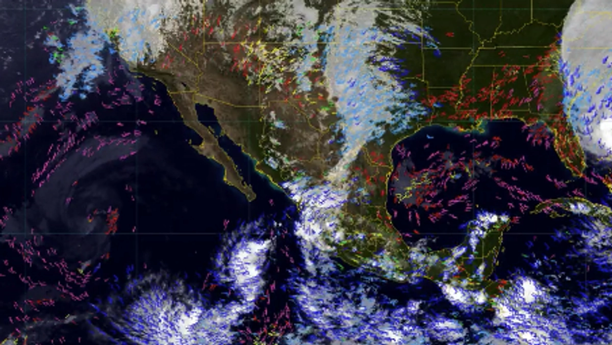 Para este martes, se pronostican lluvias intensas en regiones de Veracruz y Chiapas; muy fuertes en zonas de Durango, Zacatecas, Aguascalientes, Nayarit, Jalisco, Michoacán, Guerrero, Oaxaca, Tabasco, Campeche, Yucatán y Quintana Roo, así como fuertes en áreas de Sinaloa, Colima, Estado de México, Ciudad de México, Morelos, Puebla y Tlaxcala.