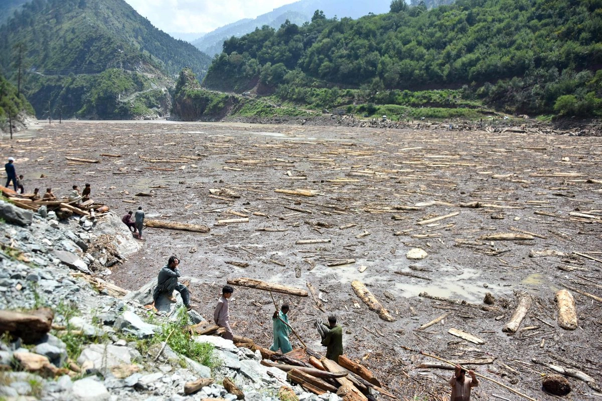 La presa de Noseri, cerca de Muzaffarabad, capital de la Cachemira administrada por Pakistán, un día después de las inundaciones repentinas, el 16 de agosto de 2025.