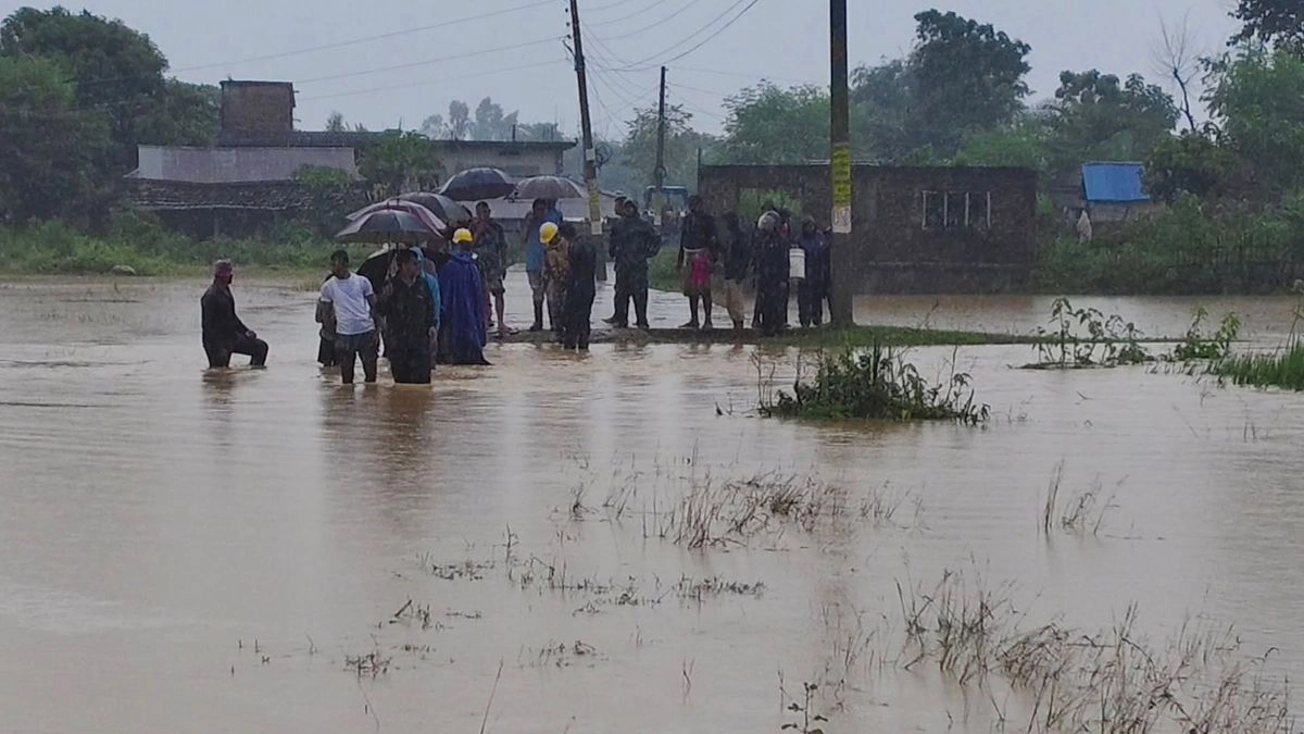 Intensas lluvias y deslizamientos de tierra en Nepal han dejado más de 50 muertos en dos días de tormenta. Foto 