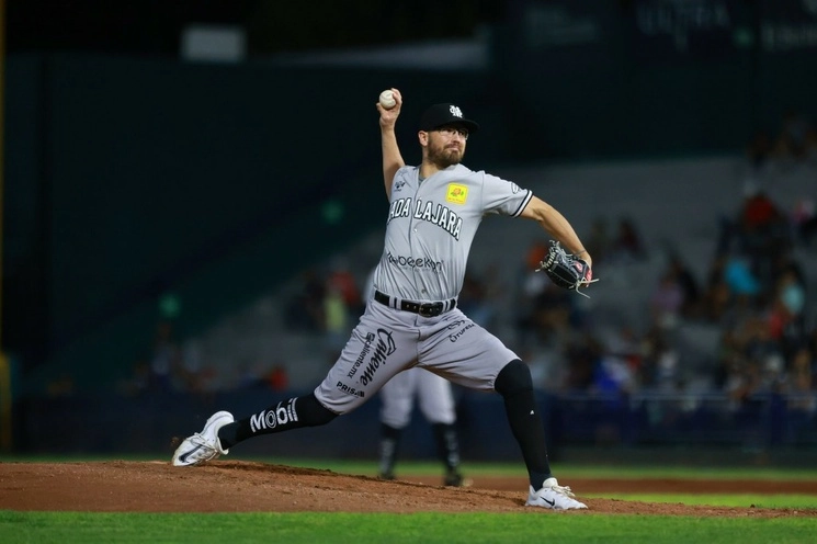 La novena de Guadalajara no salió al terreno de juego en el duelo ante Sultanes de Monterrey. Foto Tomada del Twitter @MisMariachisGDL