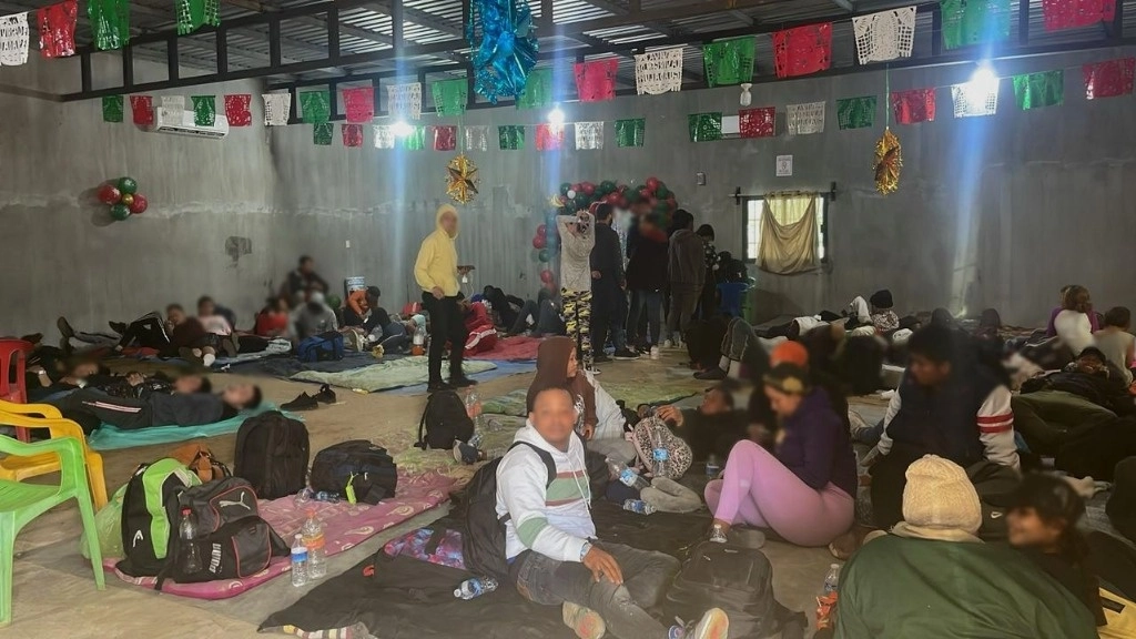 La Jornada - Localizan a 155 migrantes en casa de seguridad de Tonalá,  Chiapas