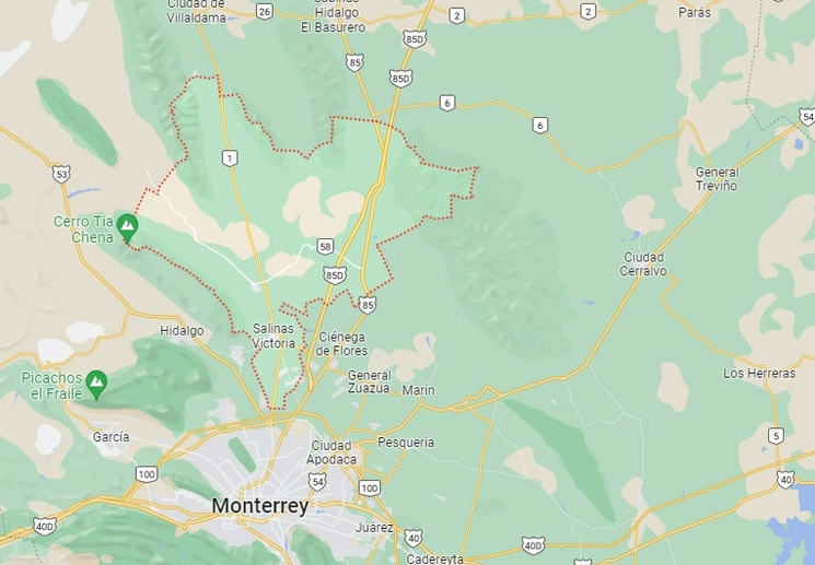 Tres cuerpos fueron colgados de un puente la madrugada de este jueves, por lo que se activó un despliegue policíaco y militar ante el hallazgo de los cadáveres en el periférico, del municipio de Salinas Victoria, rumbo al Puente Internacional Colombia. Imagen tomada de Google Maps