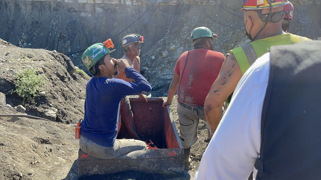 Labores de rescate en la mina de carbón en la comunidad Rancherías, Coahuila, luego de la inundación donde quedaron atrapados siete obreros. Foto Xinhua / Archivo