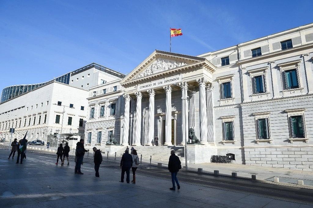 Vista de la fachada del Congreso de los Diputados en Madrid, España. Foto Europa Press