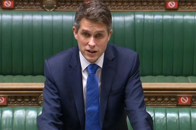 Gavin Williamson, secretario de Educación de Gran Bretaña informó un plan para retrasar la reapertura de escuelas. Foto Afp