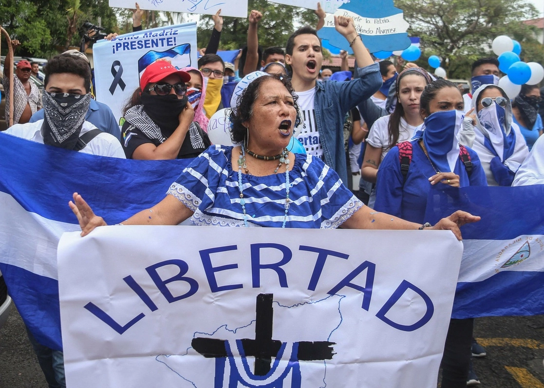 El Presidente abrió la puerta de México, “más allá de ideologías o posturas políticas”, a opositores del régimen de Daniel Ortega. Señaló que se les puede otorgar la nacionalidad, “porque ésta no se puede perder por decreto”. Foto Afp / Archivo