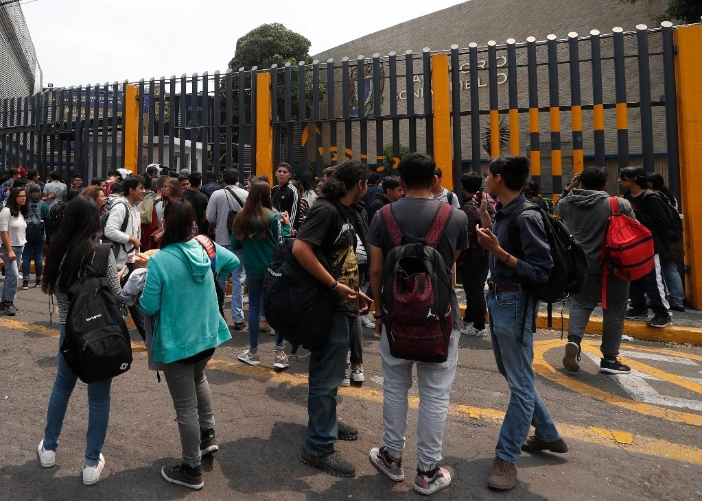 Luciano Concheiro, titular de la Autoridad Educativa Federal de la Ciudad de México, advirtió que en el país una de cada cinco niñas o niños tiene alguna condición de salud mental, como depresión, ansiedad o trastorno de déficit de atención, las cuales han aumentado a últimas fechas. Foto Alfredo Domínguez 