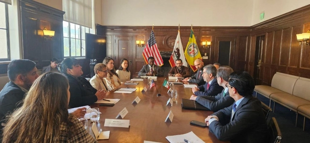 De la Fuente agradeció esta iniciativa que ratifica su carácter de aliada en la protección y defensa de la comunidad mexicana. Foto @SRE_mx 