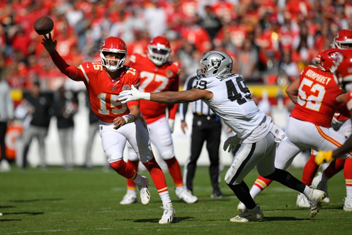 Los Jefes de Kansas City demostraron su potencial en la ofensiva al aplastar 31-0 a los Raiders de Las Vegas, en el Arrowhead Stadium. Foto 

