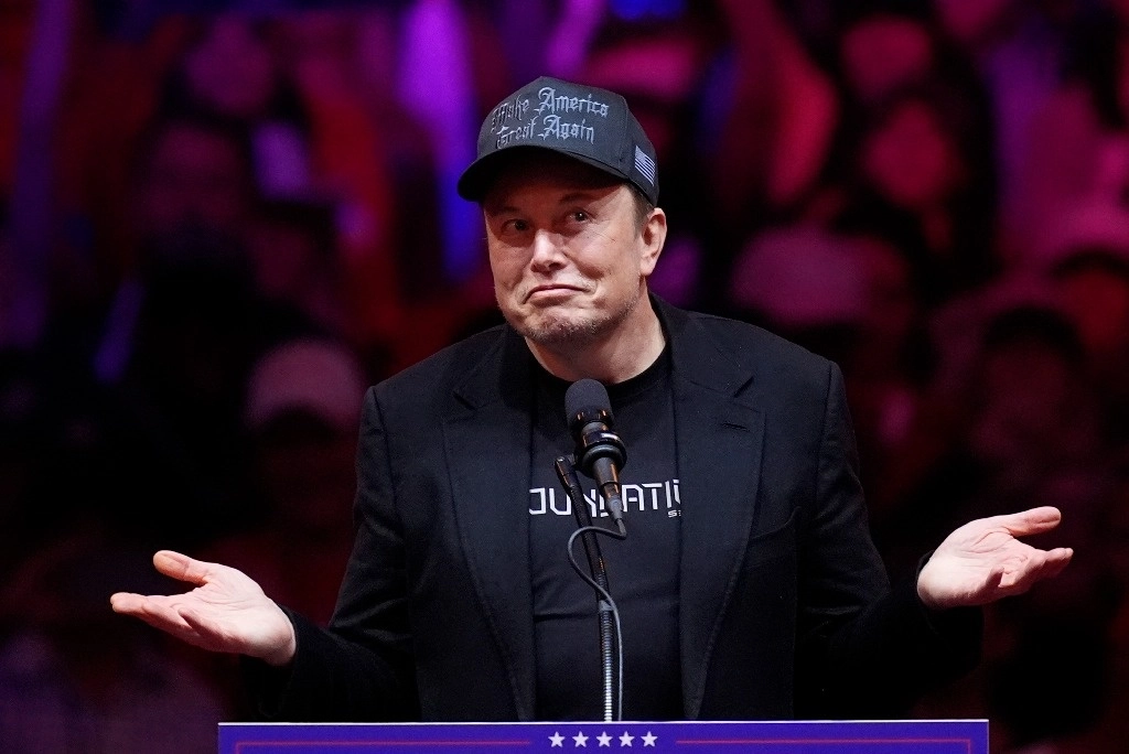 Elon Musk, durante su participación en un mitin de campaña del candidato republicano a la presidencia de Estados Unidos, Donald Trump, en el Madison Square Garden de Nueva York, el pasado 27 de octubre.Foto Ap