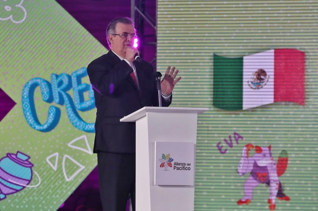 El canciller Marcelo Ebrard es uno de los aspirantes a suceder al presidente López Obrador. En la imagen, el funcionario durante el VII Encuentro de Jóvenes de la Alianza del Pacífico, realizado en un hotel de la Ciudad de México, el 20 de octubre de 2022. Foto Marco Peláez