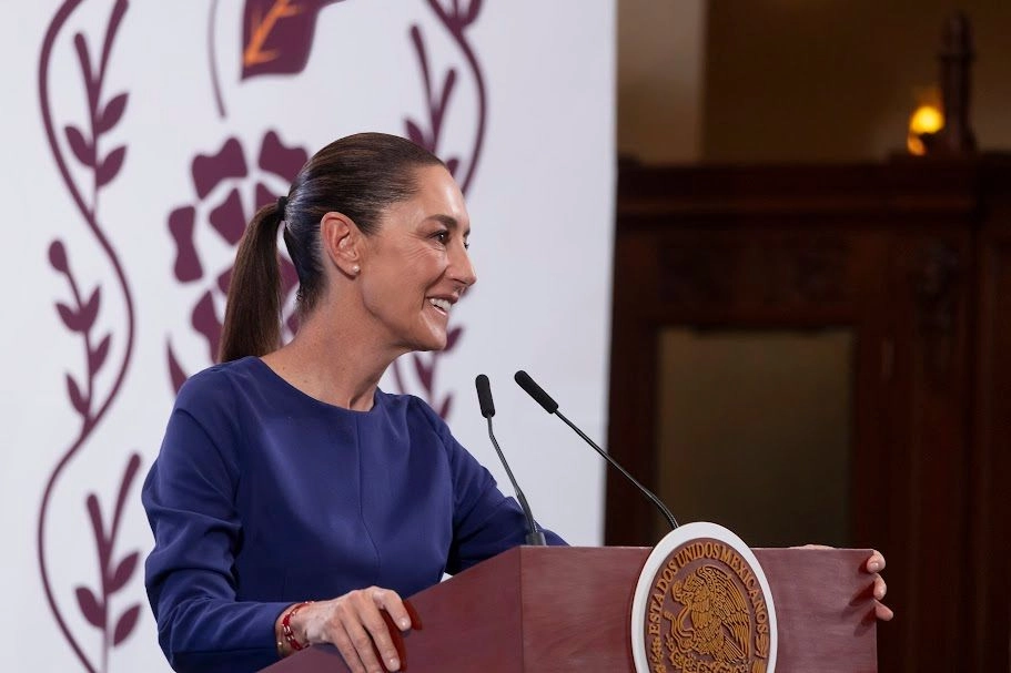  La presidenta Sheinbaum criticó que se descalifique al Tren Maya por considerarlo suntuoso, cuando actualmente es una gran atracción en el sureste y exalta a la nación maya y el origen indígena de México. Foto 