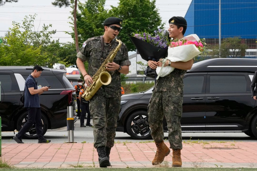 En Corea del Sur, todos los hombres aptos de entre 18 y 28 años están obligados por ley a realizar entre 18 y 21 meses de servicio militar bajo un sistema de conscripción destinado a disuadir la agresión de la rival Corea del Norte. Foto 

