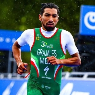 El triatleta mexicano Crisanto Grajales en imagen de archivo. Foto tomada de la cuenta de Twitter @CrisantoGrajval