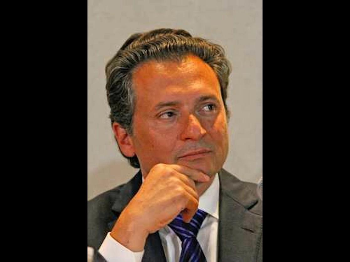 La suspensión de la prisión preventiva para Emilio Lozoya Austin sólo procede en el papel, dicen funcionarios federales. Foto Roberto García Ortiz