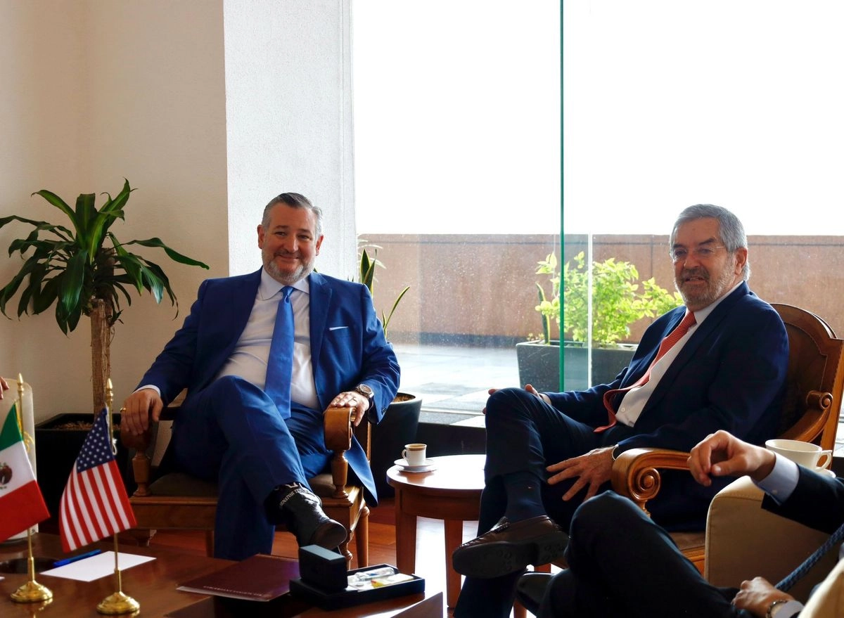 Juan Ramón de la Fuente, secretario de Relaciones Exteriores se reunió en la sede de la dependencia con Ted Cruz, senador republicano estadunidense. Foto