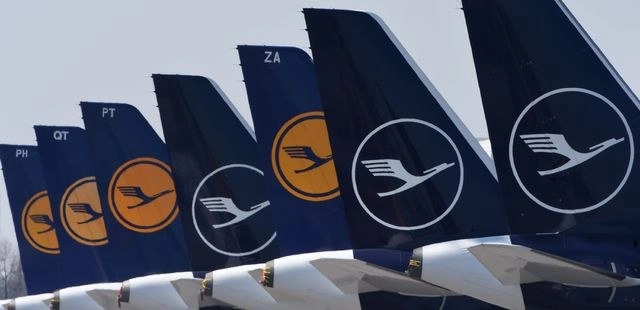 Aviones de Lufthansa estacionados en el aeropuerto "Franz-Josef-Strauss" en Munich. Foto Afp