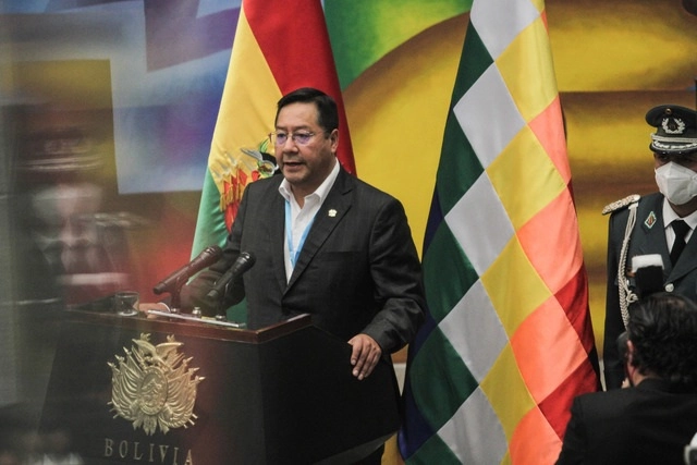 Luis Arce, presidente de Bolivia en la Casa Grande del Pueblo, en La Paz. Foto Xinhua 
