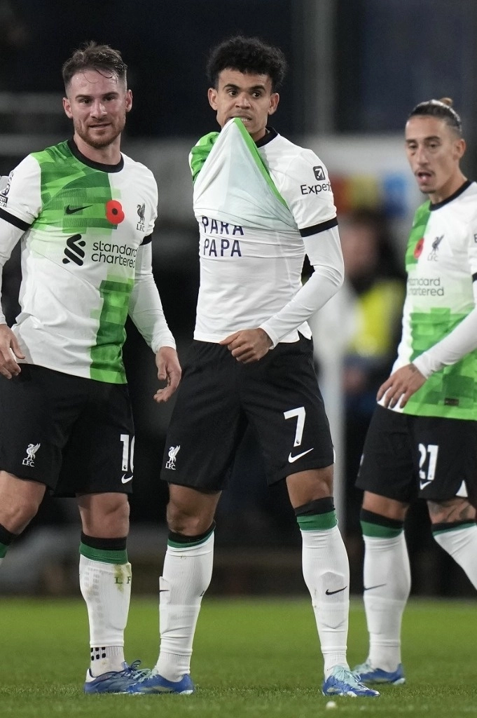 Luis Díaz del Liverpool anotó el gol del empate ante Luton al minuto 90+5. Foto Ap