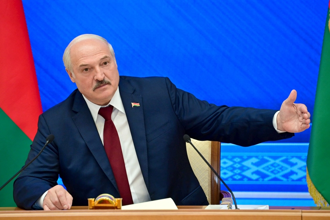 El presidente de Bielorrusia, Alexander Lukashenko, durante una conferencia de prensa anual en Minsk, Bielorrusia, el lunes 9 de agosto de 2021. Foto BelTA vía Ap