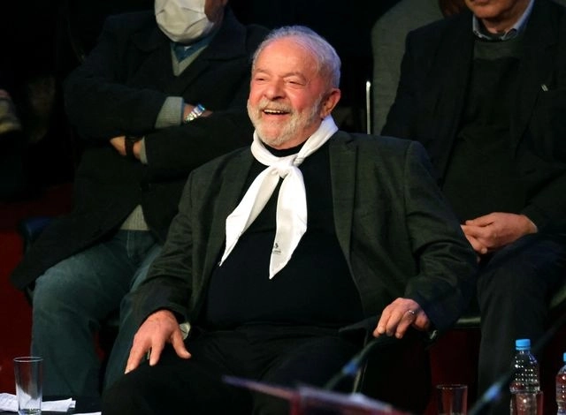 Aunque el ex presidente de Brasil contaba con el esquemas de vacunas, se contagió de covid-19. Foto Afp
