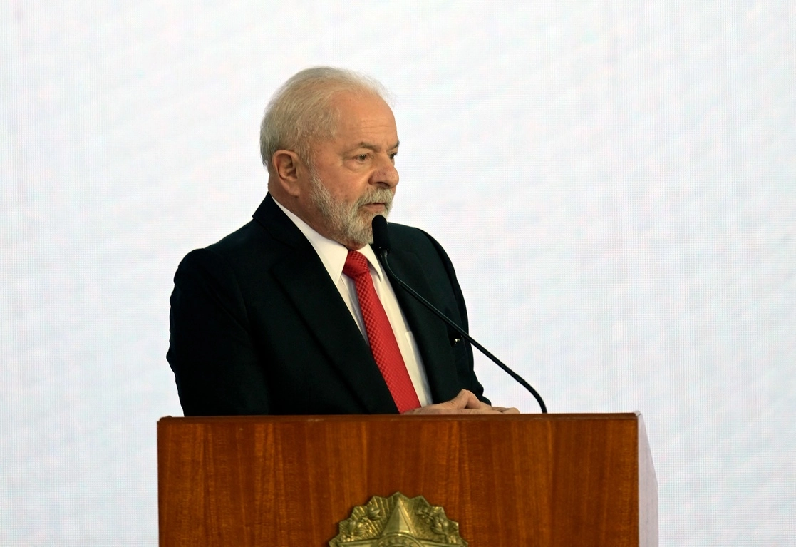 El presidente de Brasil, Luiz Inácio Lula da Silva cambia la cúpula militar, tras la invasión del 8 de enero a las sedes de los poderes. Foto Afp