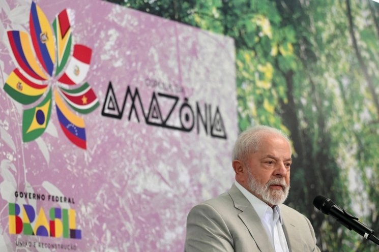 El presidente de Brasil, Luiz Inácio Lula da Silva, encabeza la cumbre de países amazónicos, realizada en Belém, el 9 de agosto de 2023. Foto Afp 