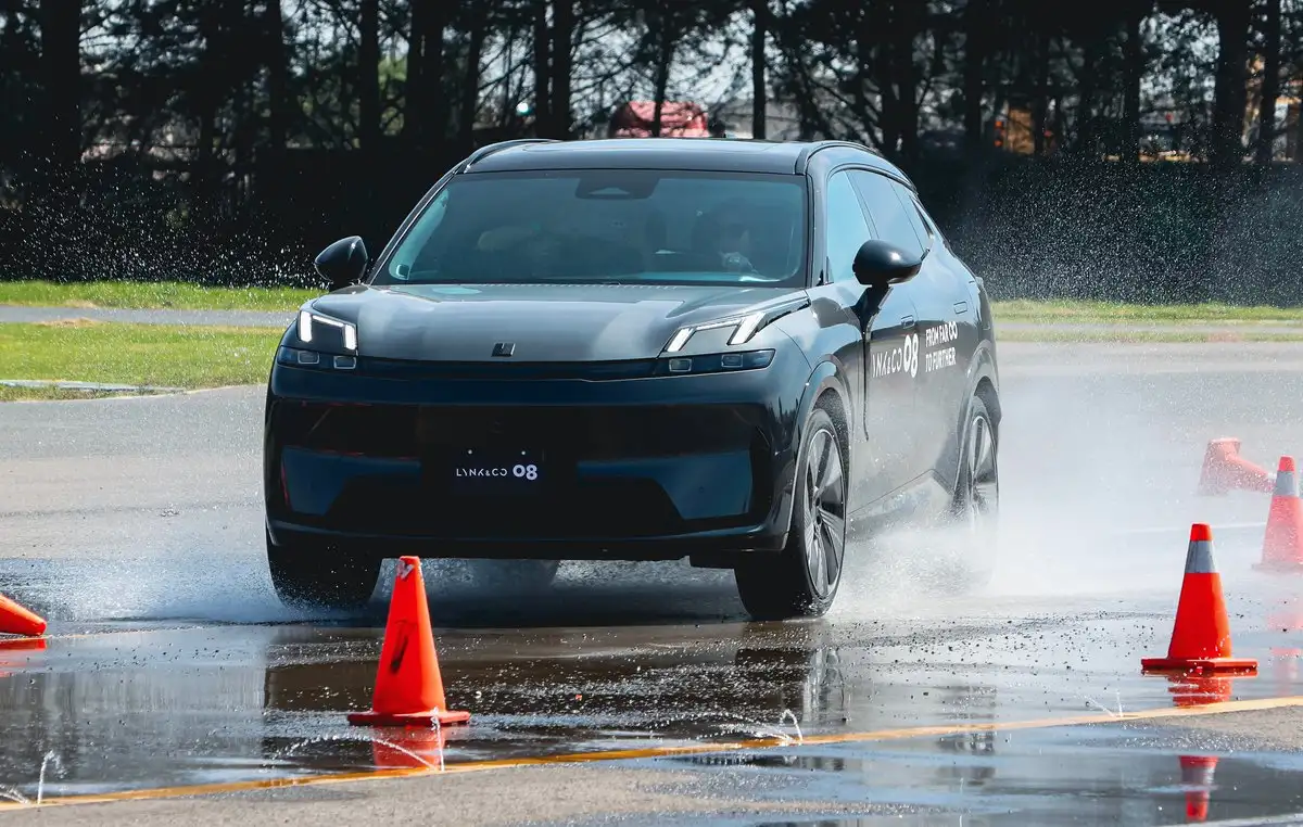 Lynk & Co trajo con su SUV 08 un vehículo sofisticado de manejo divertido y bien provisto de asistencias que hacen de esta SUV una opción muy segura y con gran desempeño en el asfalto. Foto