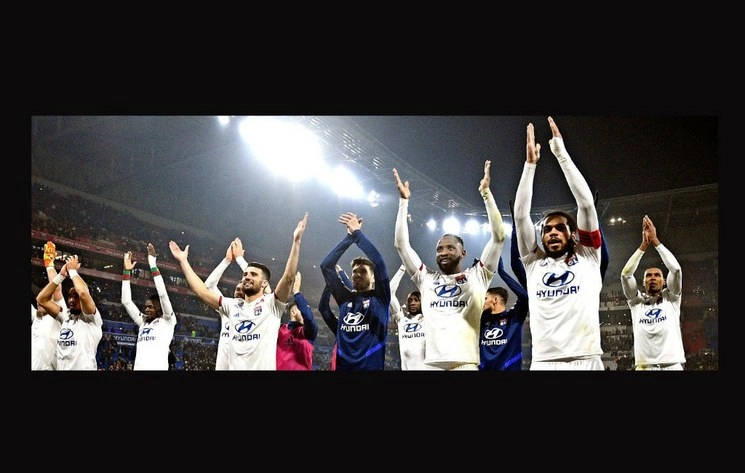 El Olympique Lyonnais exigirá millones de euros en daños por haber sido privado de participar en competiciones europeas por vez primera en un cuarto de siglo, tras la decisión de poner fin a la temporada en la Ligue 1, dijo el presidente del club, Jean-Michel Aulas. Foto tomada del Twitter de @OL