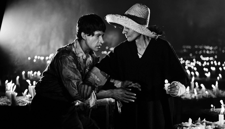Fotograma de la cinta (1960)de Roberto Gavaldón. En la imagen, el primer actor Ignacio López Tarso.