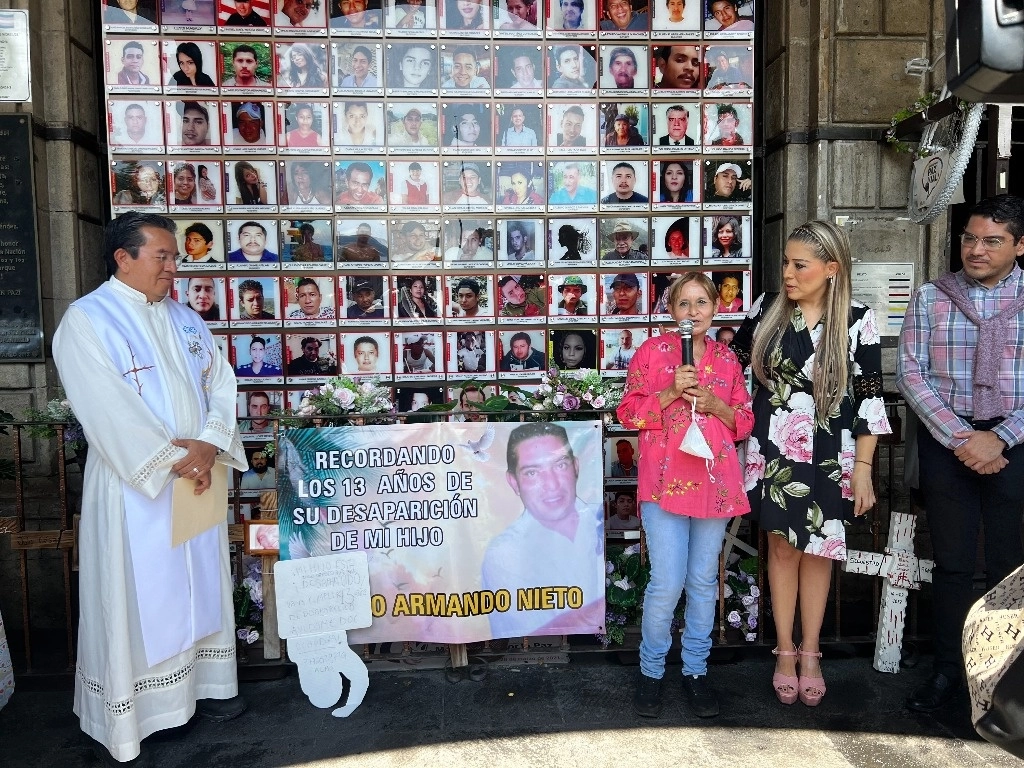 Alma Graciela Nieto Manuel continúa buscando a su hijo desaparecido después de 13 años. Foto Rubicela Morelos  