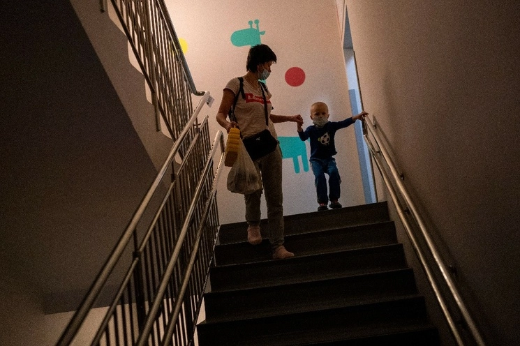 El 24 de junio del año pasado, explicó, acudió a dicho nosocomio ante las convulsiones que presentaba su hija. Foto Ap / archivo