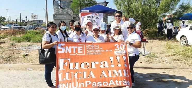 Maestros de Nuevo Laredo, Tamaulipas, de la Sección 30 SNTE, se manifiestan este 11 de septiembre de 2023. Foto tomada de www.facebook.com/Snte30