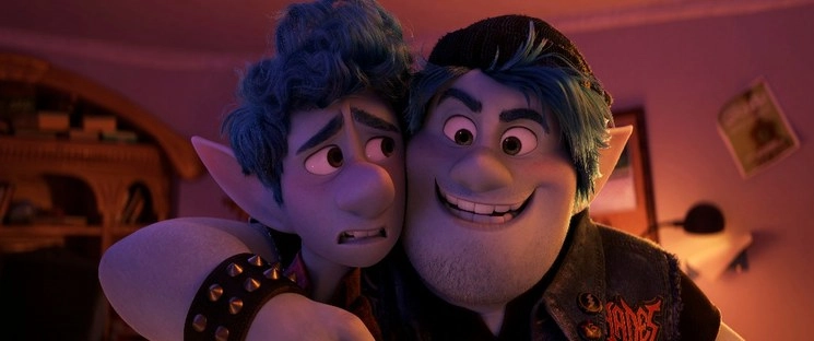 Ian Lightfoot, con la voz de Tom Holland (izq), y Barley Lightfoot, con la voz de Chris Pratt, aparecen en una escena de ‘Onward’. Foto  Disney / Pixar a través de Ap