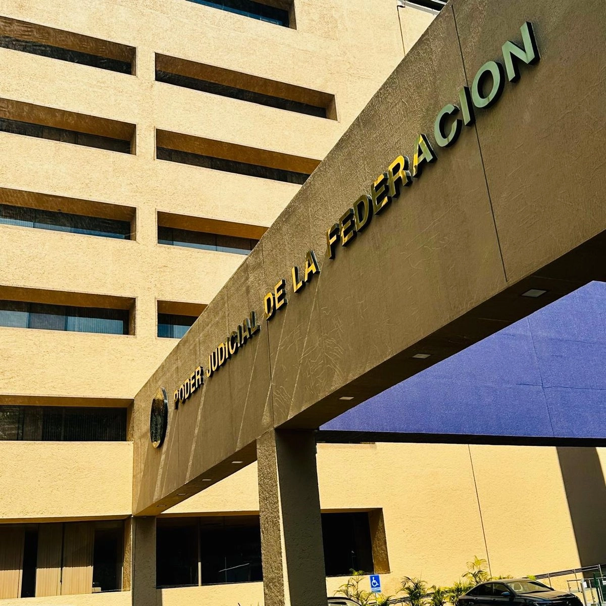 La magistrada también reconoció el valor de las asociaciones civiles y profesionales como espacios abiertos para el diálogo, la crítica constructiva y la participación activa| en la mejora del sistema judicial. Foto