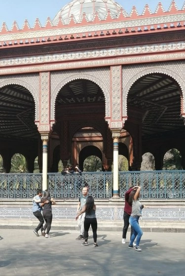 Clases de baile en el Kiosco Morisco en la Ciudad de México. Foto Especial para La Jornada
