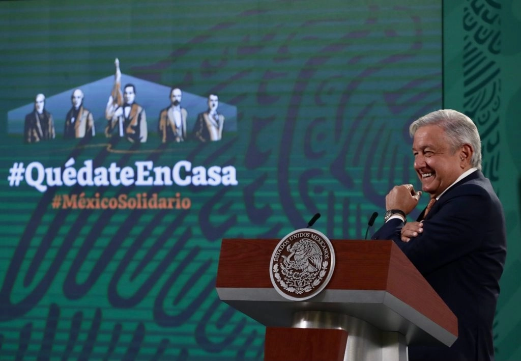 El presidente Andrés Manuel López Obrador durante su conferencia matutina desde Palacio Nacional, el 19 de abril de 2021. Foto Roberto García Ortiz