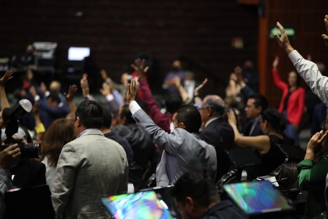 Diputados durante sesión este 19 de abril de 2022. Foto María Luisa Severiano