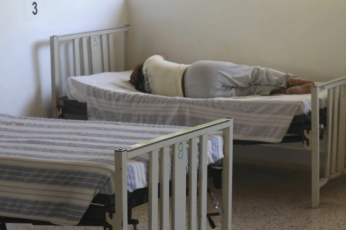 El nuevo ordenamiento indica que el internamiento hospitalario debe ser el último recurso terapéutico y se podrá dar siempre que se garantice el respeto a los derechos humanos de los pacientes. En la imagen, un paciente del hospital siquiátrico Cruz del Sur ubicado en la agencia municipal de Reyes Mantecón, Oaxaca. Foto Cuartoscuro / Archivo 