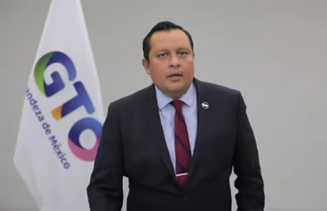 El secretario de Salud del estado de Guanajuato, Daniel Alberto Díaz Martínez, durante su mensaje. Imagen tomada de la transmisión en vivo a través del Twitter de @SaludGuanajuato