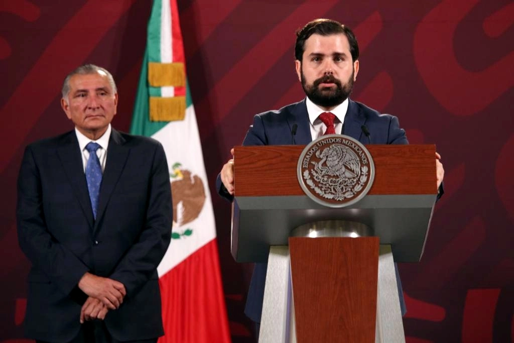 El titular de Cofepris, Alejandro Svarch Pérez, durante la conferencia matutina en Palacio Nacional, en la Ciudad de México, el 25 de abril de 2023. Foto María Luisa Severiano 