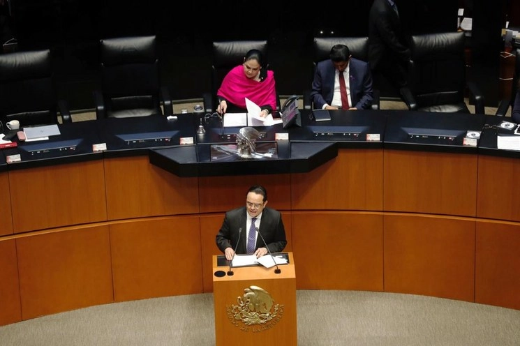 El comisionado presidente del Inai, Francisco Javier Acuña, durante su informe de labores 2019, durante la sesión del Senado, en la Ciudad de México. Foto Cristina Rodríguez