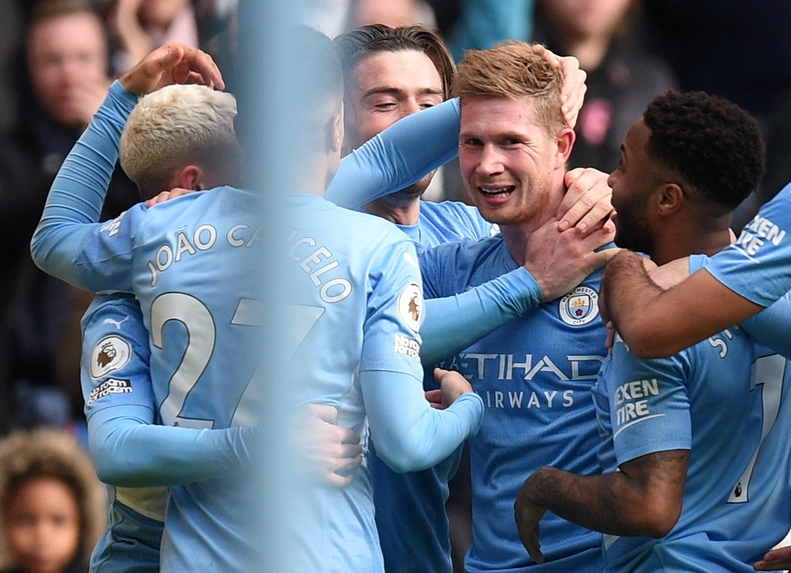 Kevin de Bruyne anotó el gol de la victoria del Manchester City sobre Chelsea, en la fecha 22 de la Liga Premier. Foto Afp
