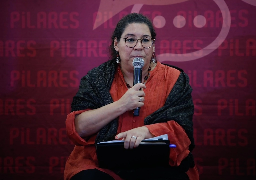 Expuso que la cultura elitista que acompaña las clases de derecho crea a jueces que son como una “criatura pura que va a resolver más allá de todo el bien y el mal al que sí están afectos los seres mortales”. Foto Cristina Rodríguez 